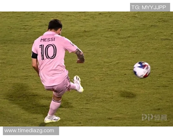 梅西如何用天赋与努力征服全球足球明星的心与场地